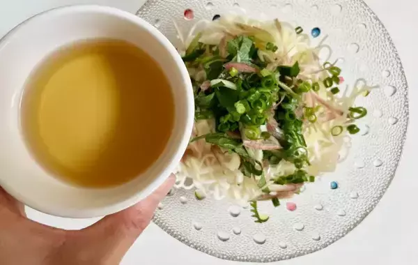 「「また食べたい」と夫にヒット！　そうめんの意外なつゆに「めんつゆより好きかも」」の画像