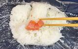「夏は『おにぎり』こう食べる！　刻んでまぶすだけで「暑い日もさっぱり」「弁当にもいい」」の画像4