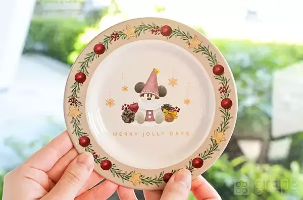 「【クリスマス限定】お皿に描かれているのは『ミッキー』ではなく？　チョコケーキ＆スーベニアに惚れた！」の画像