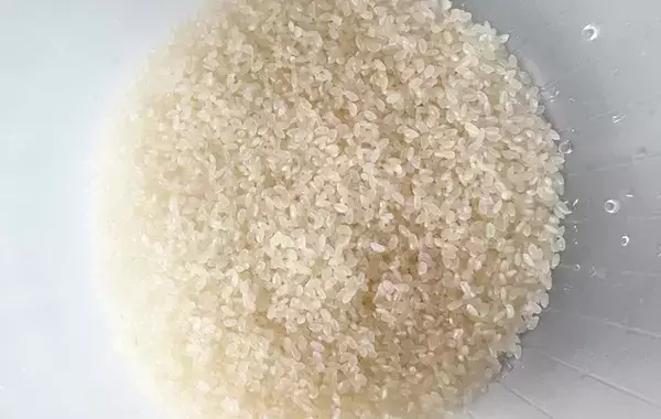 「角切りにしたサツマイモを…　炊飯器で完成する一品に「子供もモリモリ食べた！」」の画像