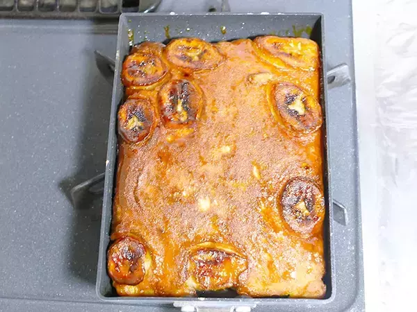 「ホットケーキミックスを『玉子焼き器』で焼いたら…　オーブン不要で“しっとりケーキ”完成！」の画像