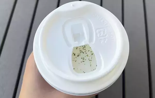 「「キノコが苦手なら飲めないかも…」ってくらいにキノコ！　スタバ新作『スープチーノ』にハマる」の画像