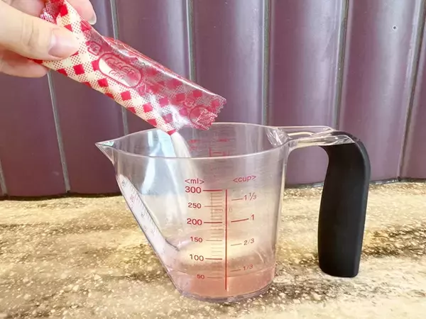 「酸飲料は、飲まずに固めるのが正解！？　上下に振って冷蔵庫に入れたら「ウマっ！」」の画像