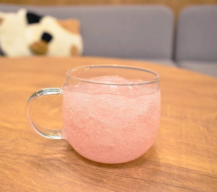 酸飲料は、飲まずに固めるのが正解！？　上下に振って冷蔵庫に入れたら「ウマっ！」