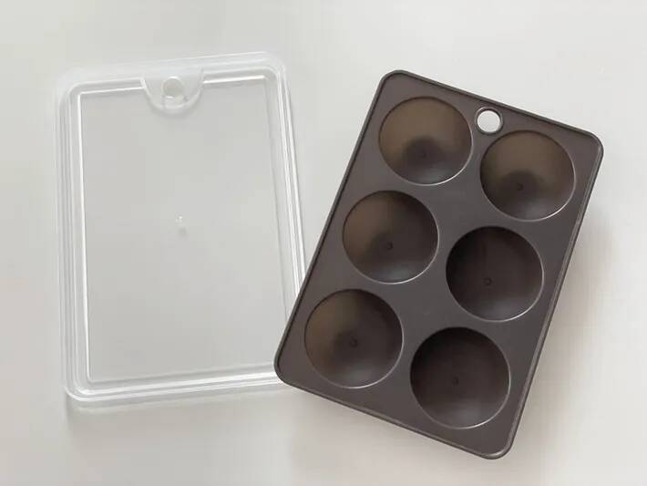 ダイソーの丸型トレイに詰めたのは…　『忙しい人の救世主』に「絶対に買うべき」