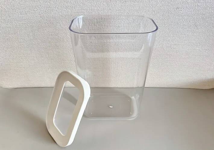 330円でゴチャつくキッチンが整う！　プチプラ容器で叶えるすっきり収納【THREEPPY】