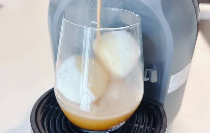 夏のホットコーヒー、飲むだけじゃもったいない！　試すとハマる「簡単アレンジ」
