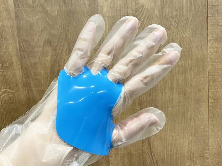 ビニール手袋が脱げる『あのイライラ』を解消！　ダイソーグッズに「こういうの探してた」