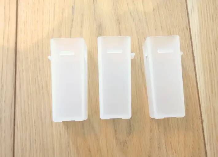 「110円の軟膏スタンド」を洗面所で活用！　「探す手間減った」「サッと出せる」