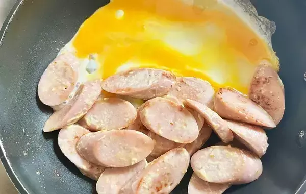 「「箸が止まらない！」　高コスパ食材で作る、ありそうでなかったレシピがこちら」の画像