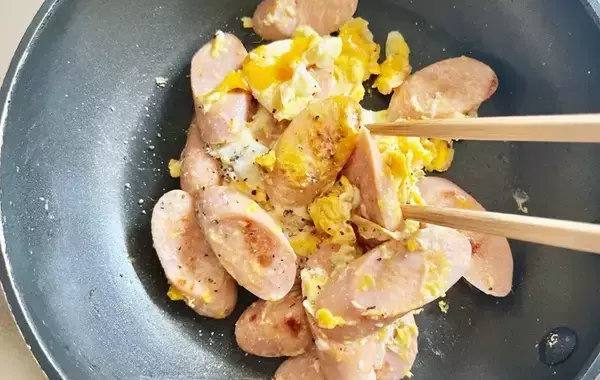 「「箸が止まらない！」　高コスパ食材で作る、ありそうでなかったレシピがこちら」の画像