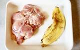 「保存袋にとり肉とバナナの皮？　廃棄予定のモノを活用した“簡単”おかず」の画像2
