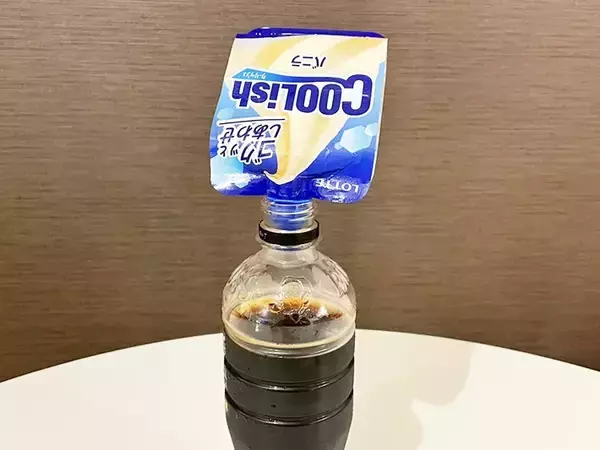 「クーリッシュをコーヒーに入れてシェイクするだけ！　まさかのアレンジに「キンキンに冷えてておいしい」」の画像