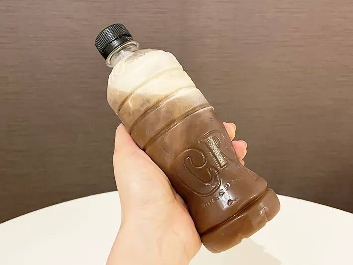 クーリッシュをコーヒーに入れてシェイクするだけ！　まさかのアレンジに「キンキンに冷えてておいしい」