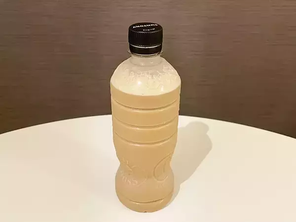 「クーリッシュをコーヒーに入れてシェイクするだけ！　まさかのアレンジに「キンキンに冷えてておいしい」」の画像