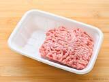 「使い切れないひき肉の保存、トレイのまま？移し替える？　冷凍のプロに聞いた「正解」は…」の画像1