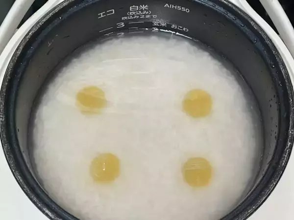 ご飯を炊く前に『4個』仕込んで！　塩カンロ飴のアレンジに「優しい甘み」「冷めてもおいしい」