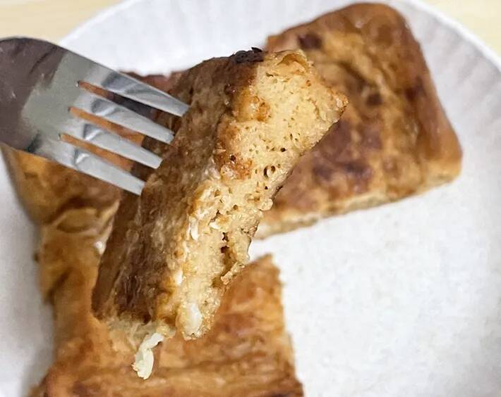 牛乳と卵に混ぜたのは…　大さじ1杯の調味料で『フレンチトースト』が激変！