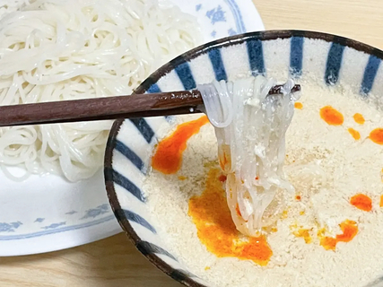 めんつゆに飽きたら試して！　材料3つを混ぜるだけの『そうめんつゆ』が「クリーミーで濃厚」「麺に絡む」