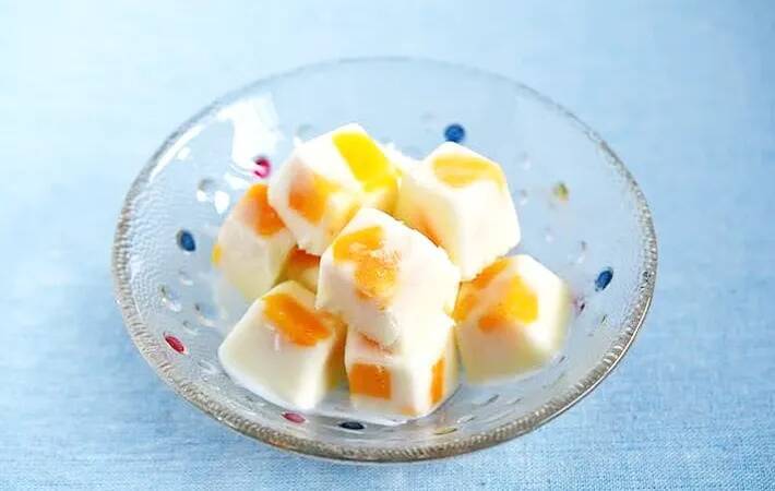製氷皿にヨーグルトを流して…　できた簡単おやつに「一口で大満足」「夏にピッタリ」【管理栄養士】
