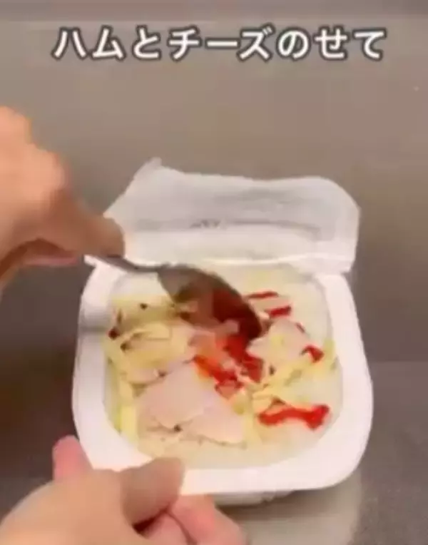 「目からウロコ！　洗い物が減る料理ハックに「ナイスアイディア」「やってみる」」の画像