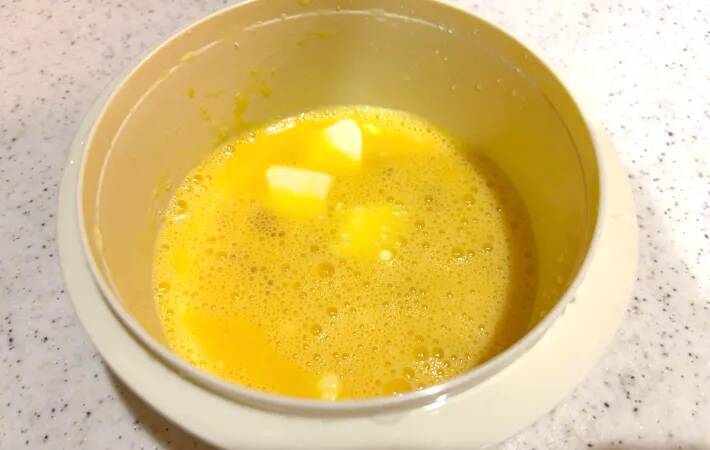 ダイソーで見つけたアイテムに「これは便利！」　中に溶き卵と調味料を入れて加熱するだけで？