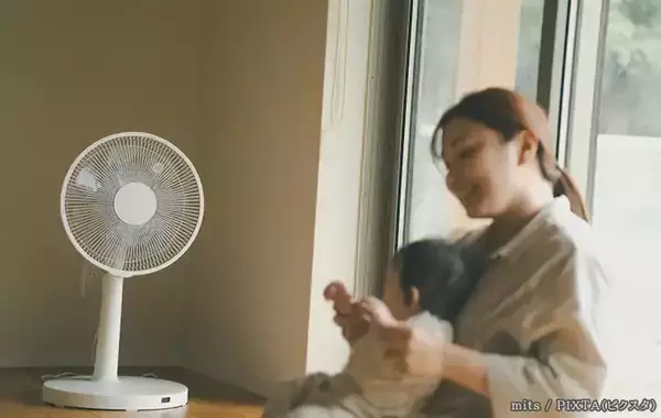「扇風機とサーキュレーター、エアコン中はどっち？　メーカーが教える使い分け」の画像