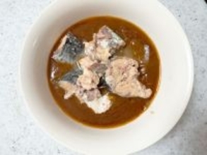 レトルトカレーの意外なアレンジ法　材料2つをレンジで温めるだけで「コク深い」「食べ応え抜群！」