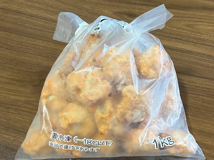 冷凍食品の保存に、輪ゴムは使いません！　2か所切るだけの裏ワザが「便利」