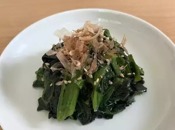「ほうれん草のおひたしが『主役級』においしくなる！　味付けに使ったのは…」の画像