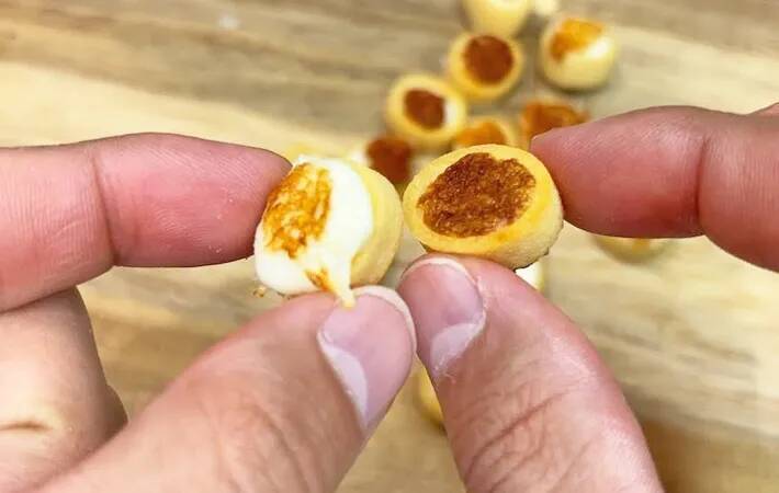 ポテコの穴に『さけるチーズ』を詰めて…　できたものに「奇跡の組み合わせ」「クセになる！」