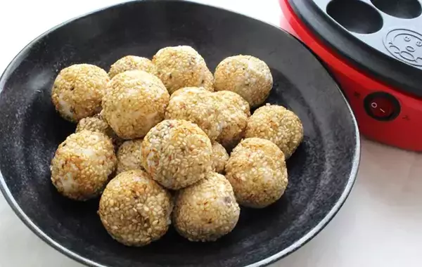 「出番が少ない『たこ焼き器』は、こう使う！　食材4つの「絶品スイーツ」レシピ」の画像