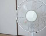 「扇風機カバー、雑巾だけで拭くの待った！　スポンジに切り込みを入れると…【夏家電のお手入れ4選】」の画像2