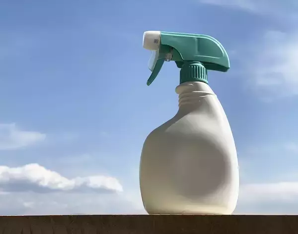 「『キッチン泡ハイター』なのに泡にならない…　企業の注意喚起に「ギクッ」」の画像