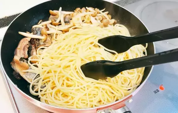 「味ぽんとサンマの組み合わせだけど…　まさかのパスタレシピに「びっくりするぐらいマッチ」」の画像