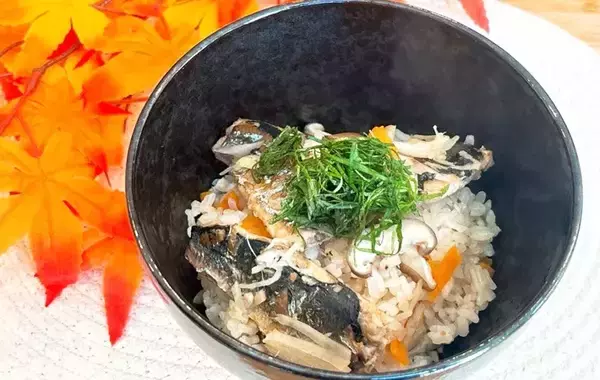 「「普通に焼いたサンマよりおいしい！」　味の素が教える『炊き込みご飯』のレシピが？」の画像