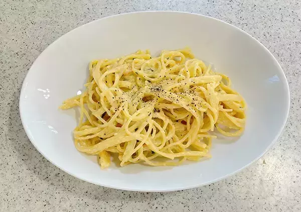 「溶き卵を用意して？　お茶づけ海苔×パスタで作るのは…」の画像
