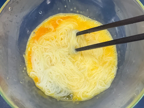 そうめんを『溶き卵』に混ぜてみて！　「あと一品」にも嬉しい簡単おかず【キッコーマンレシピ】