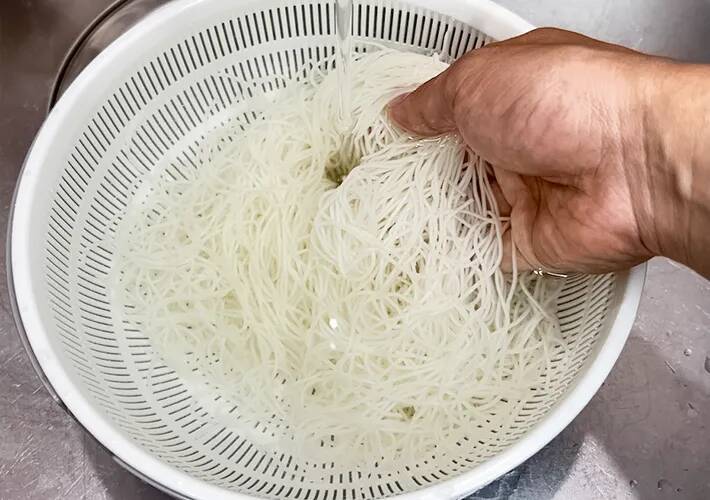 そうめんを『溶き卵』に混ぜてみて！　「あと一品」にも嬉しい簡単おかず【キッコーマンレシピ】