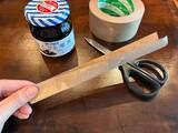 「蓋が固くて開かない瓶、ガムテープで解決！　20cm切る『一工夫』に「実用的」」の画像1