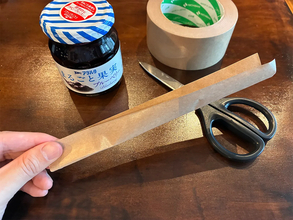 蓋が固くて開かない瓶、ガムテープで解決！　20cm切る『一工夫』に「実用的」