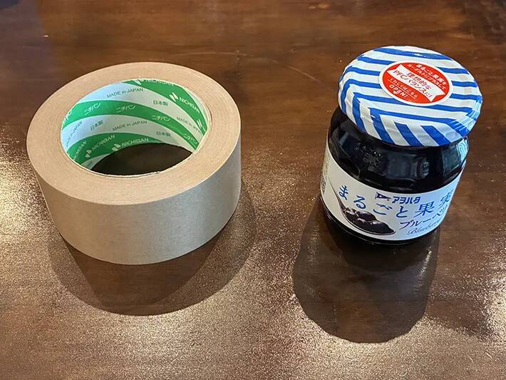 蓋が固くて開かない瓶、ガムテープで解決！　20cm切る『一工夫』に「実用的」
