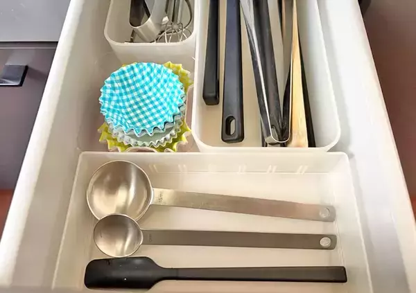 「お弁当グッズ、ゴチャついてない？　キッチンが片づく「プロの収納ワザ」」の画像