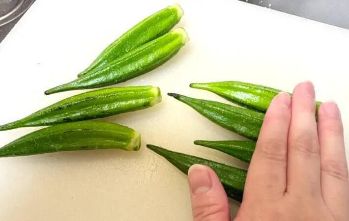 8本あっという間にペロリ！　5分で作れる「オクラのマヨ焼き」【キユーピーレシピ】