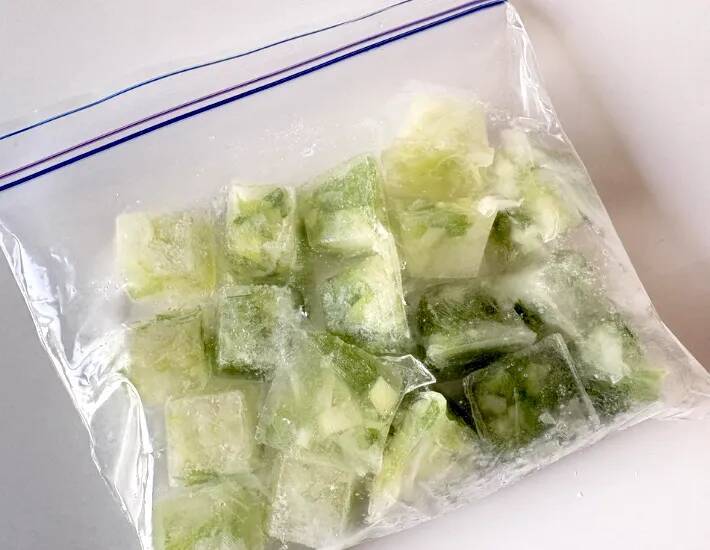 100均で買った製氷皿　水と一緒に入れたのは…「考えた人天才」「夏に最高」