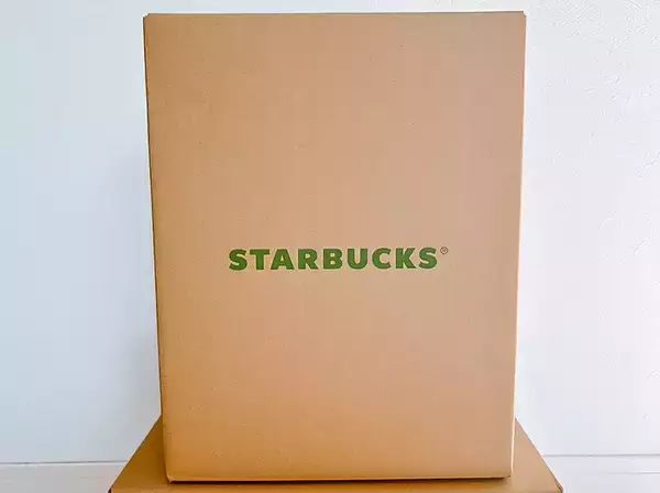 「年明けに届いた『ダンボール』　気になる送り主が…？【2026年の福袋】」の画像