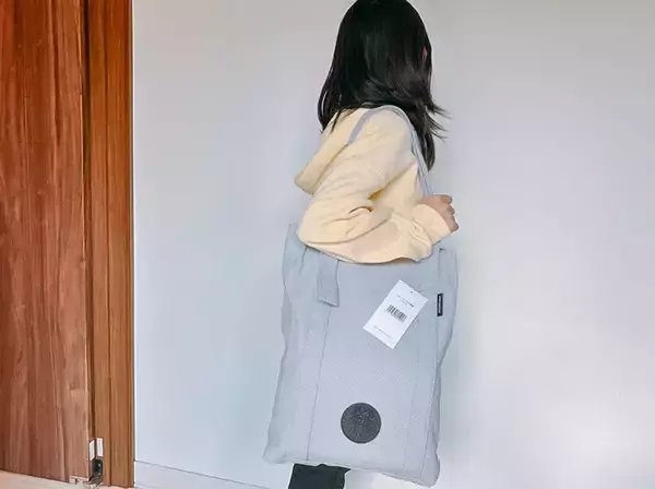 「年明けに届いた『ダンボール』　気になる送り主が…？【2026年の福袋】」の画像