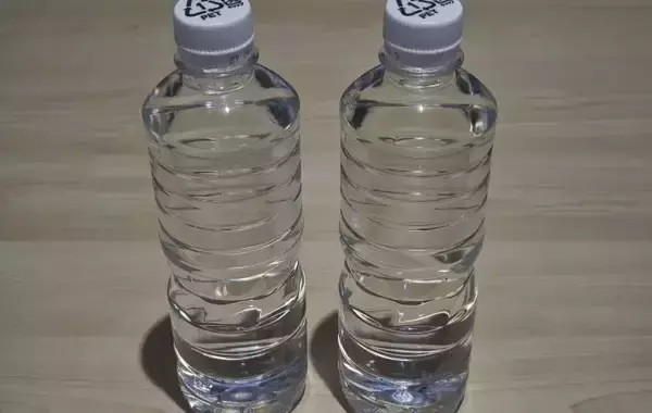 「ペットボトルを水筒代わりに使わないで　企業の助言に「やってた」「反省した」【正しい使い方4選】」の画像