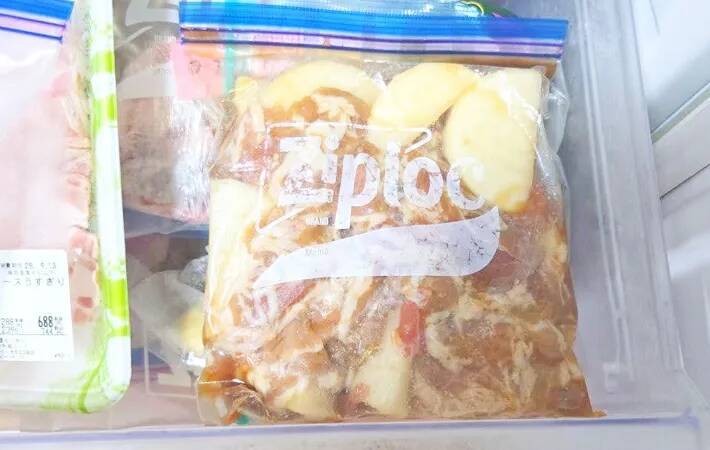 余った大根が主役に！　ジッパー袋で豚バラ大根、作り方に「混ぜて冷凍するだけ」