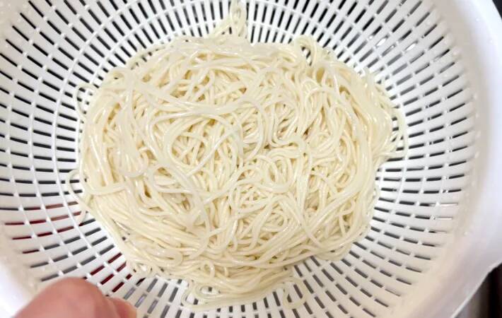 そうめんに「小さじ1杯」混ぜたのは…　意外な味つけに「具なしでもいい」「めんつゆに飽きたらコレ」